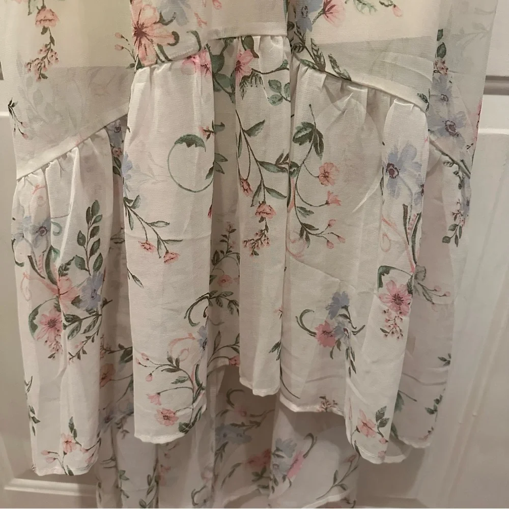Liberty Love chic neck